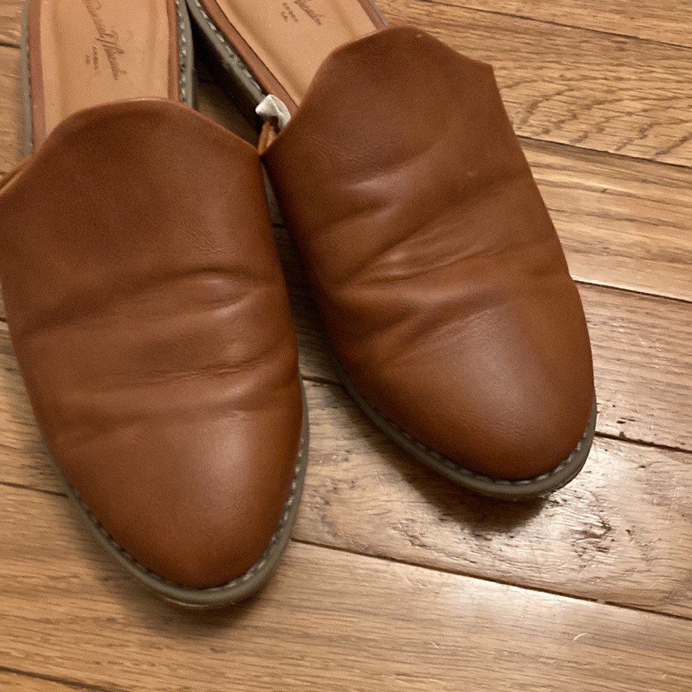 Universal Thread Mules - Picture 2 of 4